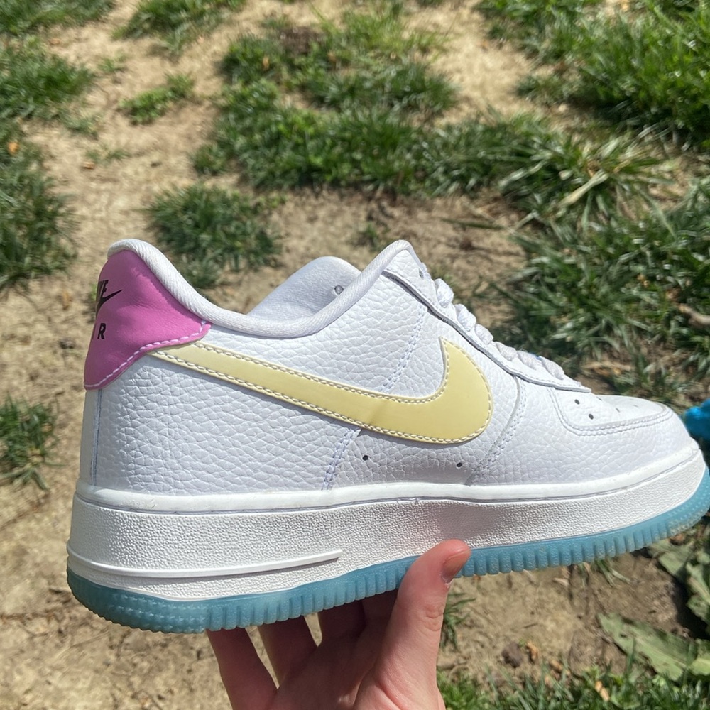 Color Changing Air Forces - Picture 3 of 4